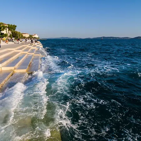 Lara * Zadar