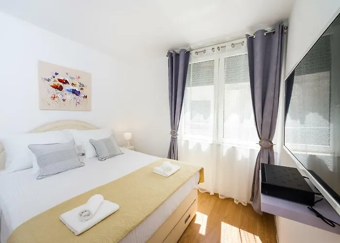 Apartment Lara